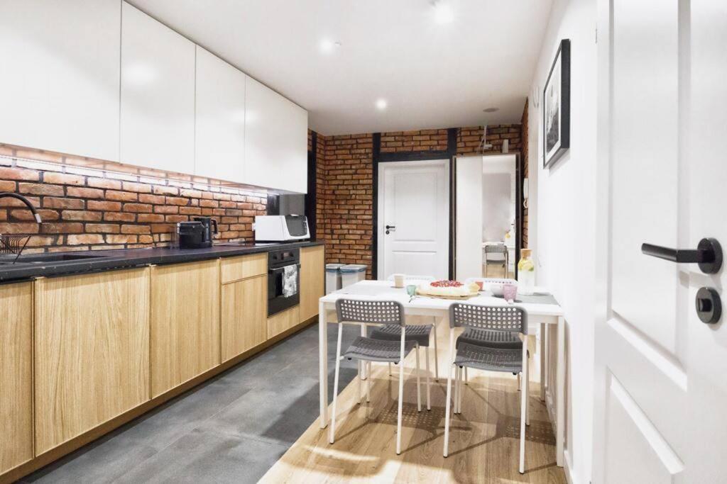 Archirent Apartament Warynskiego กดัญสก์ ภายนอก รูปภาพ