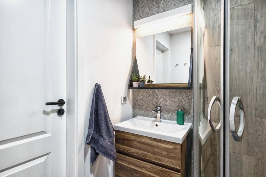 Archirent Apartament Warynskiego กดัญสก์ ภายนอก รูปภาพ